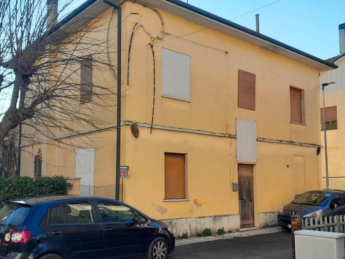 Casa con 6 locali in vendita in Via Litoranea, Marotta, Mondolfo
