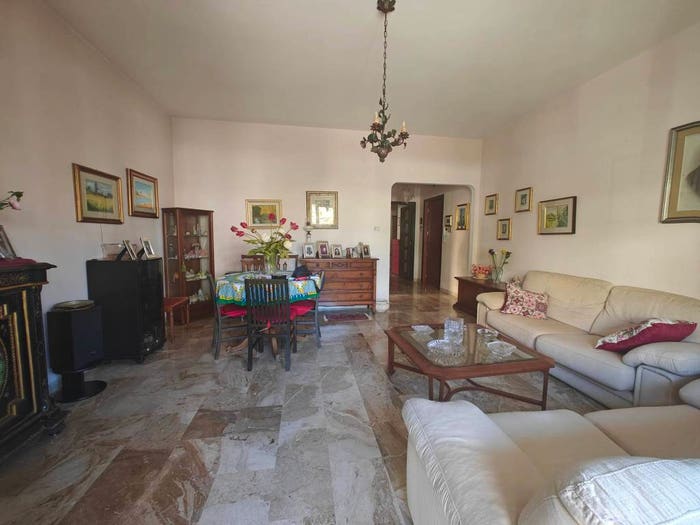 Appartamento trilocale in vendita in Lungomare Strada Parco, Pescara