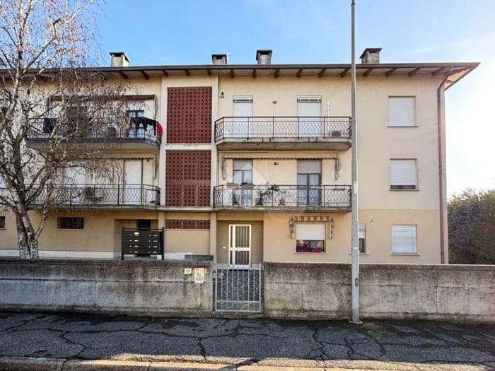 Appartamento trilocale in vendita in Via Vincenzo Gioberti, Centro, Gonzaga