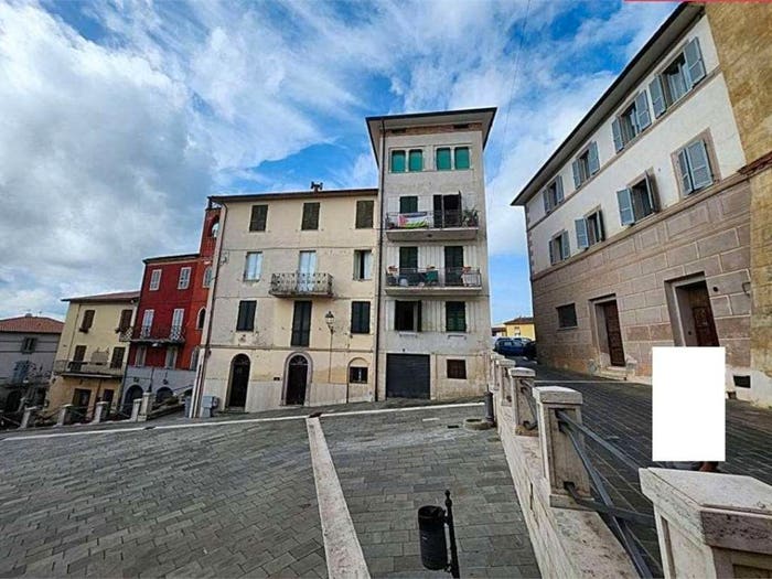 Appartamento con 6 locali in vendita in VIA XXV Aprile, Centro, Magione