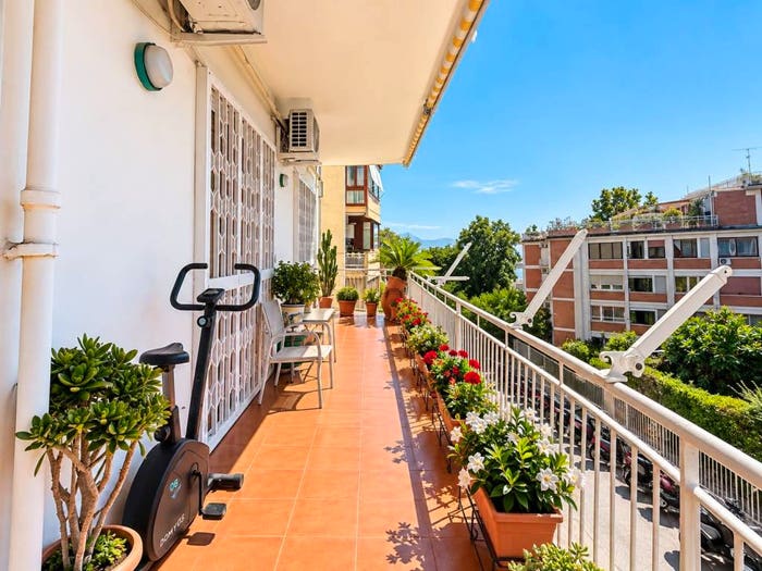 Appartamento con 5 locali in vendita in Via Francesco Petrarca, Posillipo, Napoli