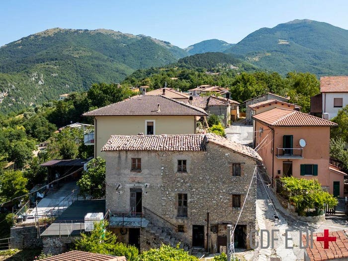 Casa con 5 locali in vendita in Via della Resistenza, Cantalice