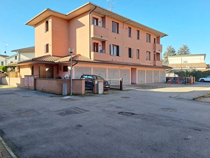 Appartamento trilocale in vendita in Via Maestra, Ravarino