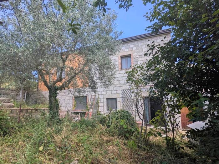 Casa con 5 locali in vendita in Via Piane, Pago Veiano