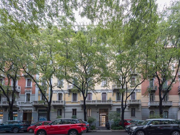 Appartamento con 5 locali in vendita in Via Castel Morrone, Indipendenza, Milano