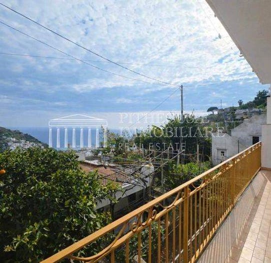 Casa con 6 locali in vendita in Via Schiappa Barano, Barano d'Ischia