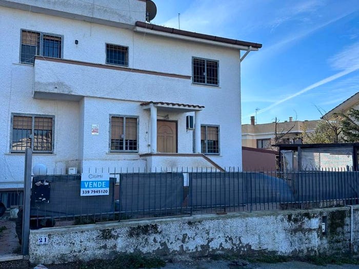 Casa con 6 locali in vendita in Via dei Narcisi, San Gordiano, Civitavecchia