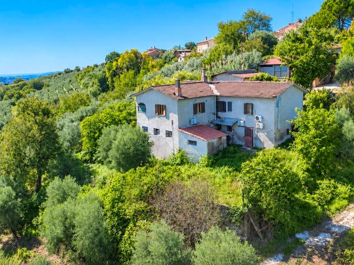Casa quadrilocale in vendita in Vocabolo Santa Lucia, Torri in Sabina