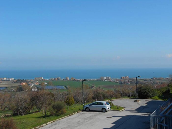 Appartamento quadrilocale in vendita in Via Sicilia, San Costanzo