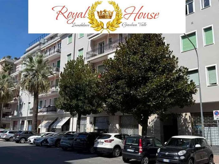 Appartamento con 5 locali in vendita in VIA NAZARIO SAURO, Centro, Albenga