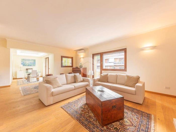 Casa con 5 locali in vendita in Viale Cortina D'Ampezzo, Cortina d'Ampezzo, Roma