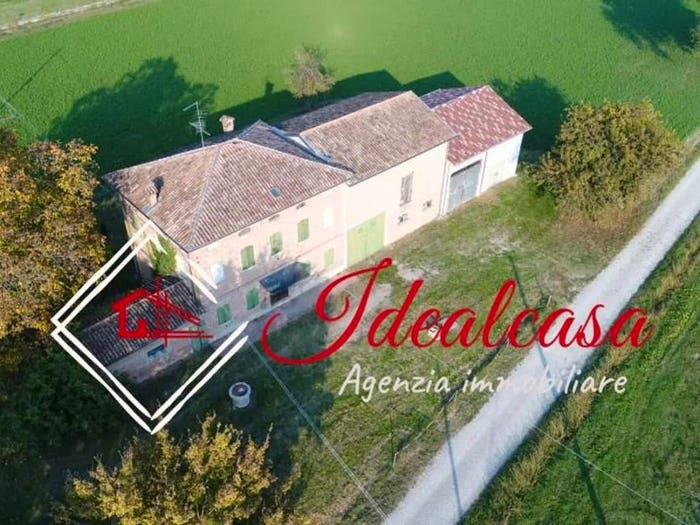 Casa con 6 locali in vendita in Strada Per San Giovanni, Santa Maria San Giovanni, Novellara