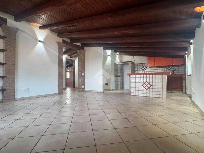 Appartamento trilocale in vendita in Appartamento via prato michele, Centro, Anguillara Sabazia