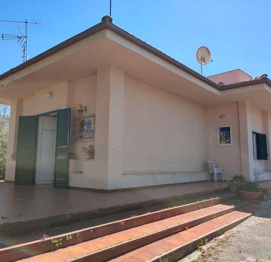 Casa con 5 locali in vendita in Piano Dell'Occhio, Torretta