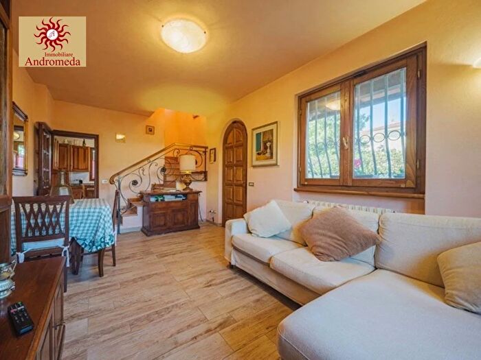 Casa quadrilocale in vendita in Via Scassi Carli, Forte Dei Marmi