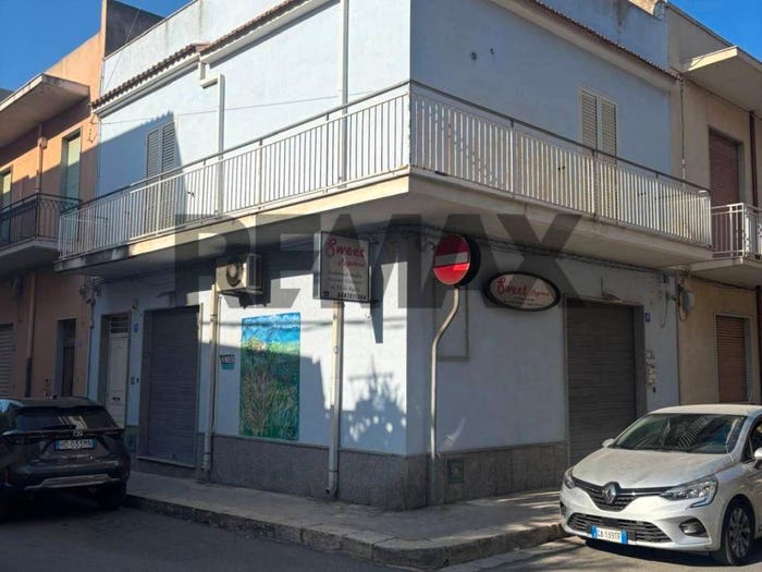 Casa quadrilocale in vendita in Via ROSOLINO PILO, Centro, Pachino