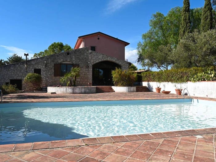 Casa con 6 locali in vendita in Casteltermini