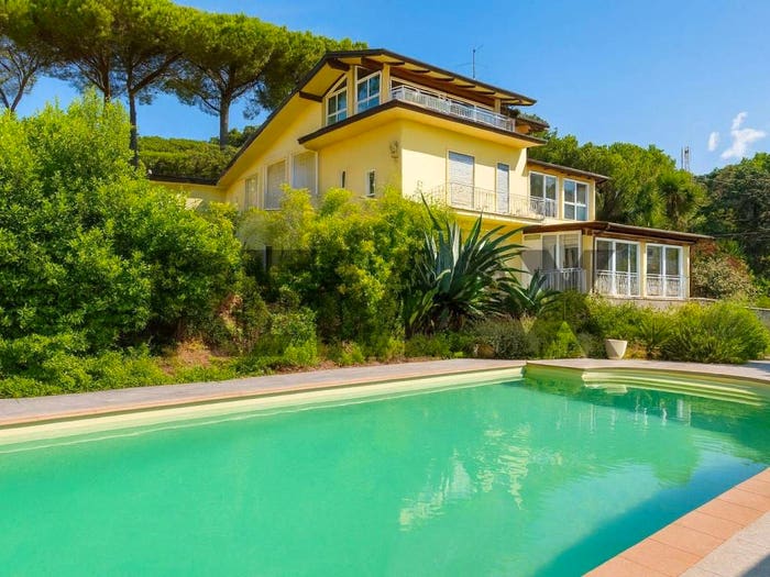 Casa con 6 locali in vendita in Massarosa Paese, Massarosa