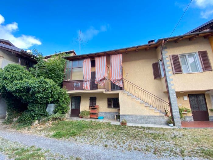 Casa quadrilocale in vendita in Via Fratelli Carle, Centro, Chiusa di Pesio