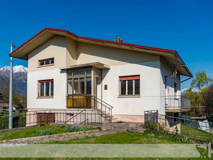 Casa quadrilocale in vendita in Via Prade, Centro, Belluno