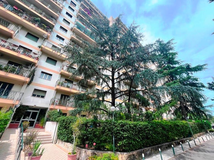Appartamento con 5 locali in vendita in Piazza Papa Giovanni Paolo II, De Gasperi Croce Rossa, Palermo