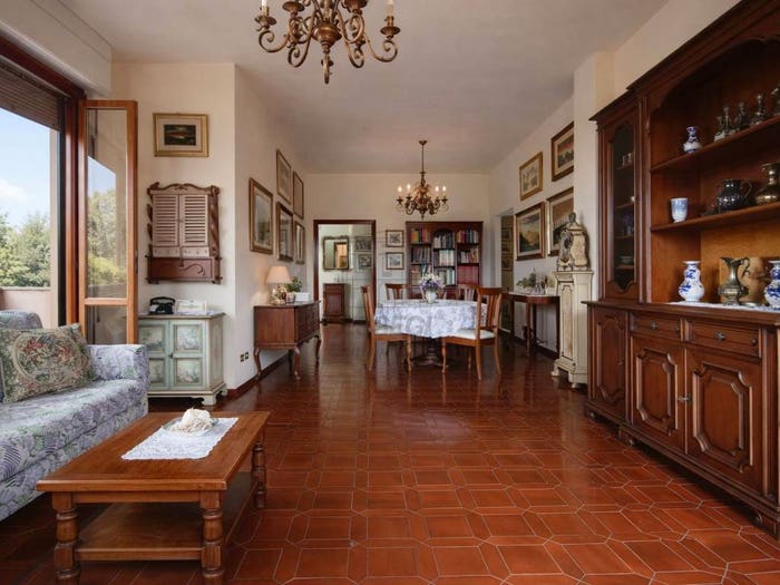 Appartamento con 5 locali in vendita in Via Berti, Lammari Lunata, Capannori