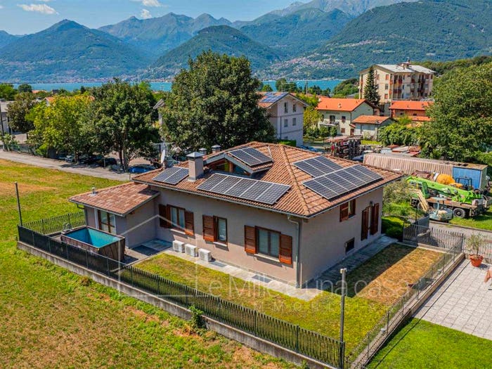 Casa con 6 locali in vendita in via la fabbrica, Colico Piano, Colico