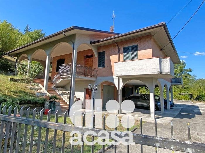 Casa con 6 locali in vendita in Sant'Agata Feltria