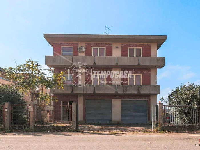 Casa con 6 locali in vendita in Via Nuova Selice, Centro, Conselice