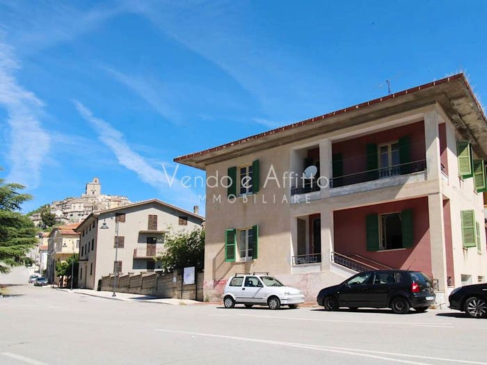Casa con 6 locali in vendita in Carunchio