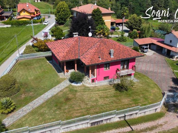Casa con 6 locali in vendita in Via Enea, Cascine Enea, Cureggio