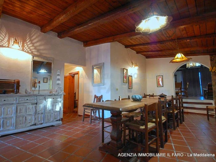 Casa con 5 locali in vendita in Località Abbatoggia, La Maddalena