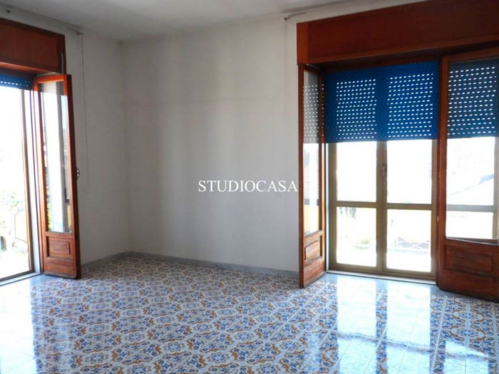 Appartamento con 5 locali in vendita in Via Milano, Recale