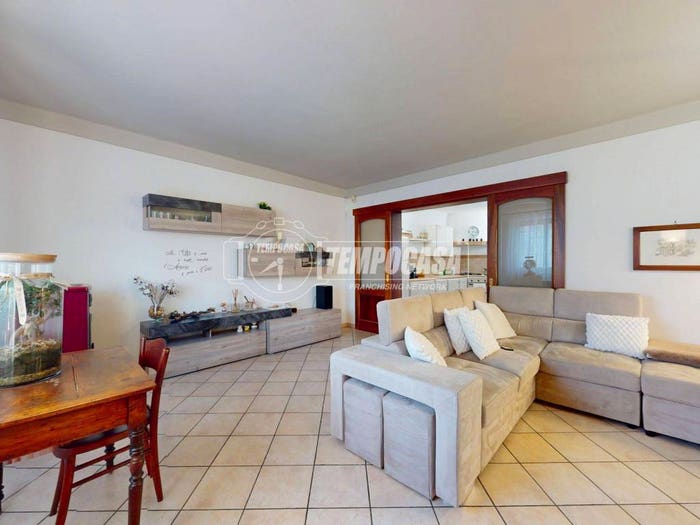 Casa con 5 locali in vendita in Strada Sabecco, Bra