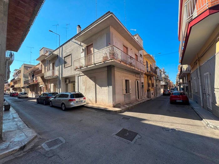 Appartamento quadrilocale in vendita in Via Fiume, Centro, Massafra