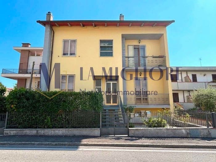 Appartamento con 6 locali in vendita in Via Asti, Fornacelle, Montemurlo