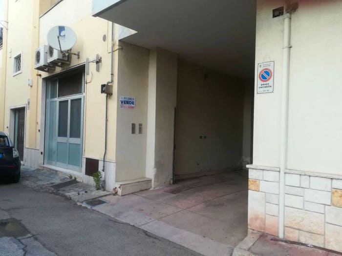Appartamento con 5 locali in vendita in Via Avellino, Centro, Galatina