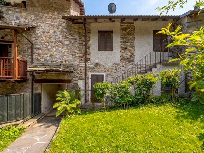 Casa con 5 locali in vendita in via Giacomo Matteotti Snc, Pradleves