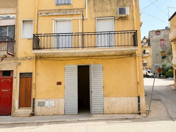Casa quadrilocale in vendita in Via Pietro Micca, Canicattì