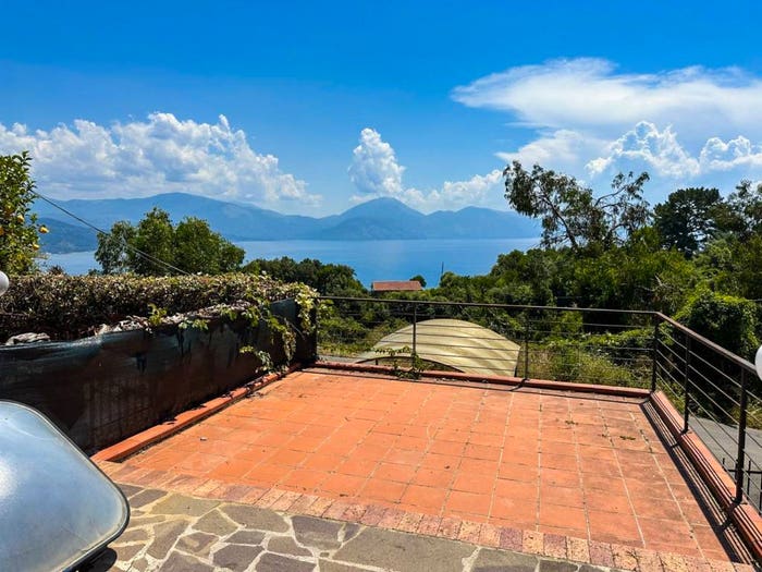 Appartamento trilocale in vendita in Località Marcaneto, Scario, San Giovanni a Piro
