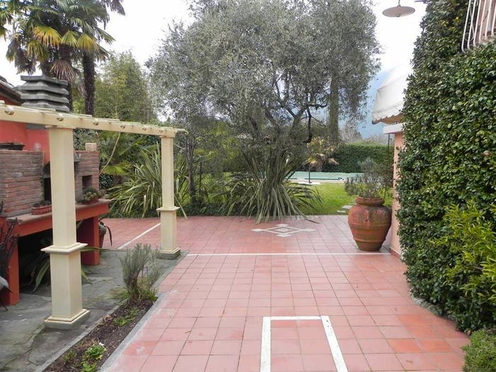 Casa con 6 locali in vendita in Camaiore Paese, Camaiore