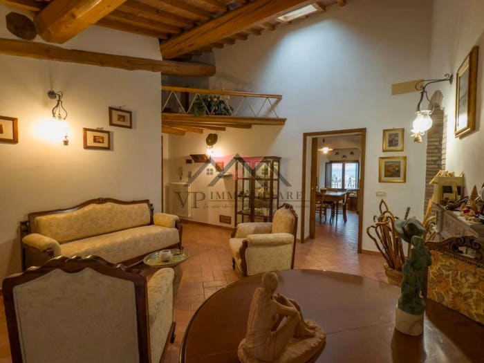 Appartamento con 6 locali in vendita in Centro, Pomarance