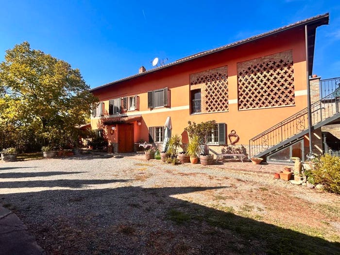 Casa con 6 locali in vendita in Strada Carlina, Costigliole d'Asti
