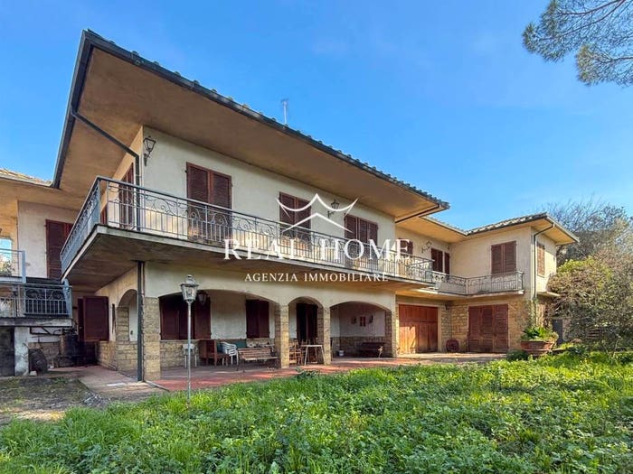 Casa con 6 locali in vendita in Via Francesco Petrarca, Comeana, Carmignano