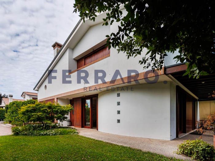Casa con 6 locali in vendita in Via Amendola, Castagnole, Paese