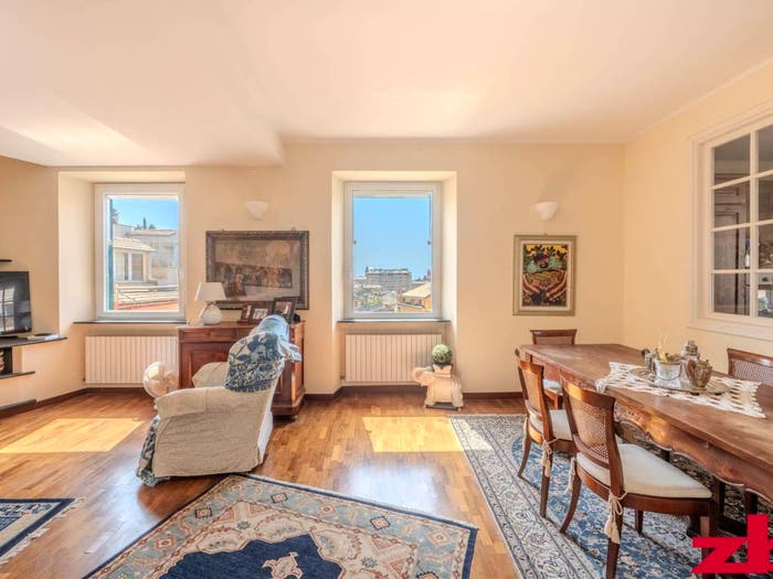 Appartamento con 6 locali in vendita in Salita Inferiore Sant'Anna, Centro Città, Genova