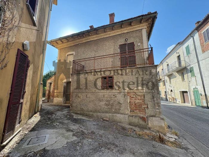 Casa quadrilocale in vendita in Via Camillo Benso di Cavour, Petrignano, Castiglione del Lago