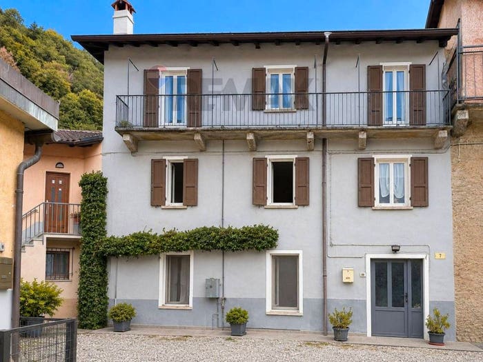Casa quadrilocale in vendita in Centro, Cannobio