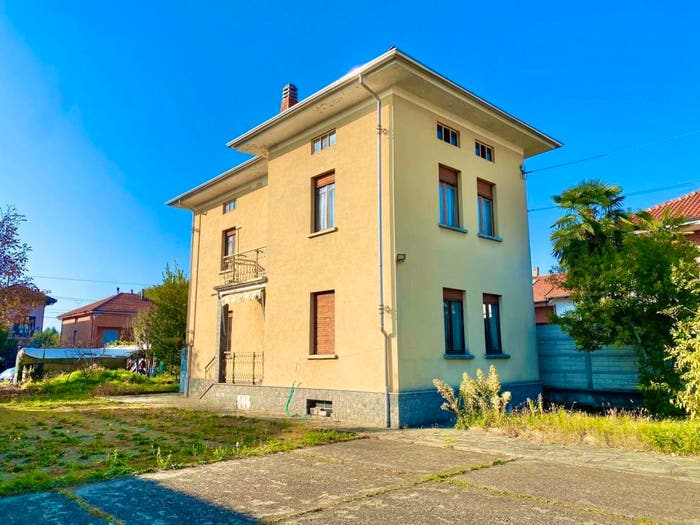Casa quadrilocale in vendita in Via Faletti, Centro, Nole