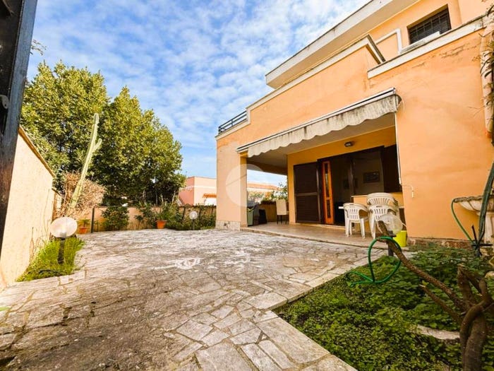Casa trilocale in vendita in Via Arno, Villa Claudia, Anzio